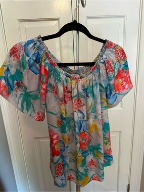 Izzy & Lola Floral Off-Shoulder Tunic in Gray with Red, Blue & Green Accents